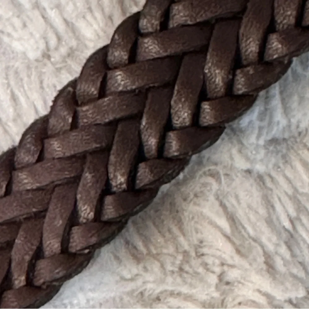 Woven genuine leather woven brown adjustable  belt. Size XXXL, 48-50